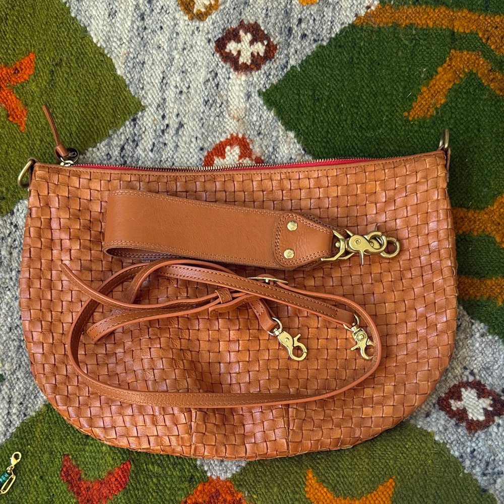 Clare V. Woven Moyen Messenger